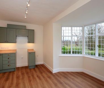 3 bedroom semi-detached house to rent - Photo 6