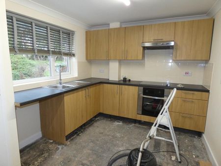 2 bedroom terraced house to rent - Photo 5