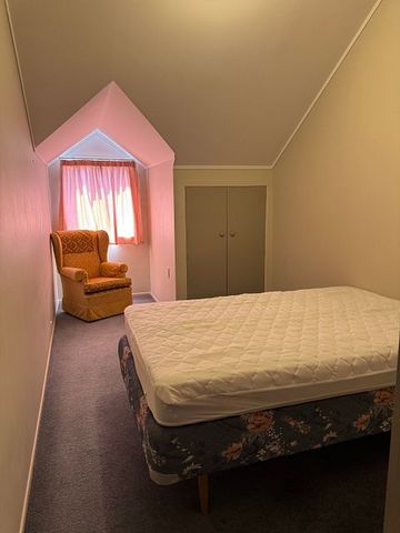 Chic 2BR Paihia Flat w/ Balcony and Wi-Fi included - Photo 3