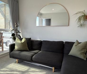 Modern One Bedroom Unit in Kohi/St Heliers - Photo 2