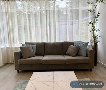 3 bedroom terraced house to rent - Photo 6