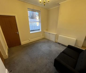 Park Mount, Kirkstall, LS5 3HE, Leeds - Photo 4