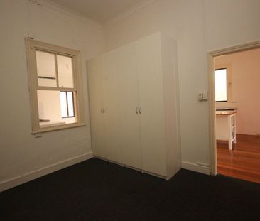 24 Hobsons Pl, Adelaide SA 5000 - House For Rent | Domain - Photo 2