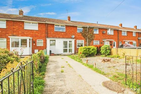 3 bedroom terraced house to rent - Photo 3