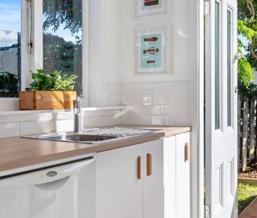 Cute, Comfortable & Convenient Living - Alverstoke Road, Parkvale - Photo 2