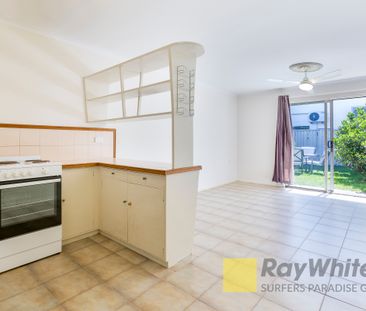 $650 per week / $2,600 Bond - Photo 2