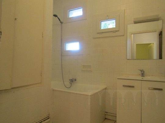 Location Maison 5 pièces 87m² CASTRIES 34160 - Photo 1
