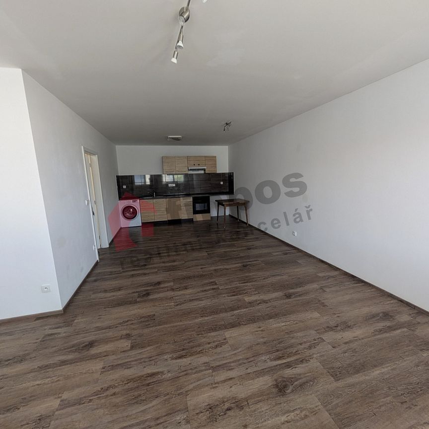 Pronájem bytu 1+kk 49 m² - Photo 1