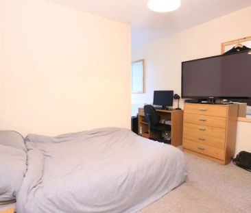 Fairlie Court – Room 1 - Photo 2