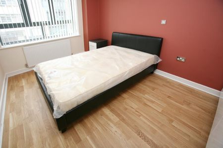 2 bedroom apartment to rent - Photo 3