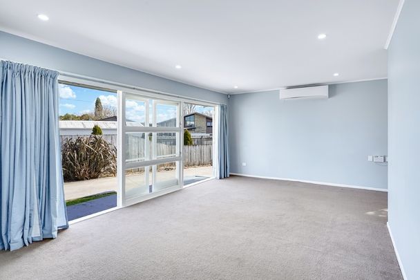 Five Bedroom Home Near Waikato Hospital - Photo 1