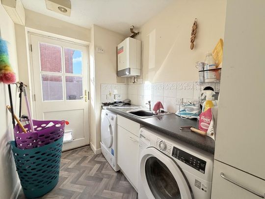 4 bedroom detached house to rent - Photo 1