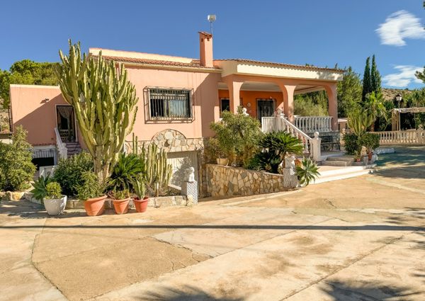 Elche · partida jubalcoy Chalet · Long Rental Period