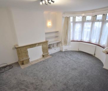 4 bedroom semi-detached house to rent - Photo 3