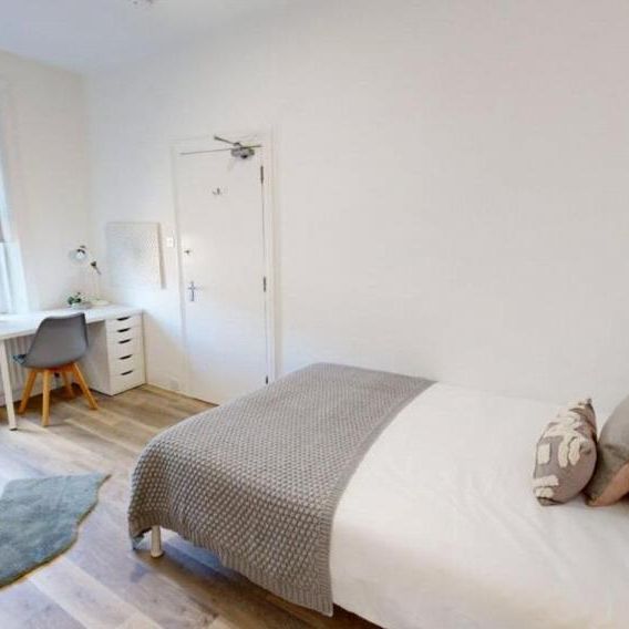 4 bedroom house to rent - Photo 1