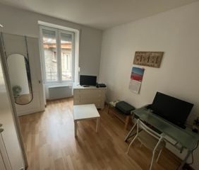 LOCATION : Appartement meublé Vesoul 1 pièce(s) 24.97 m2 - Photo 4