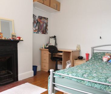 Montague Road (3 bed) - Photo 5