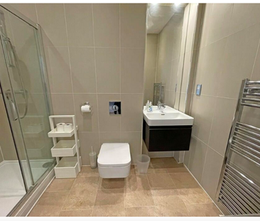1 Bed Student Accommodation - Photo 2