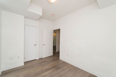 For Lease - 10 Honeycrisp Crescent Unit# 603, Vaughan, Ontario - Photo 5