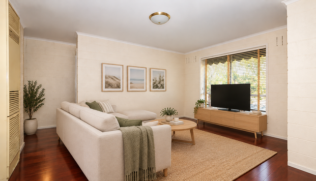 Comfortable home in ideal location. - Photo 1