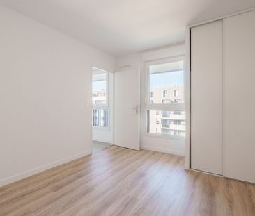 Location Appartement 2 pièces 43m² - Photo 3