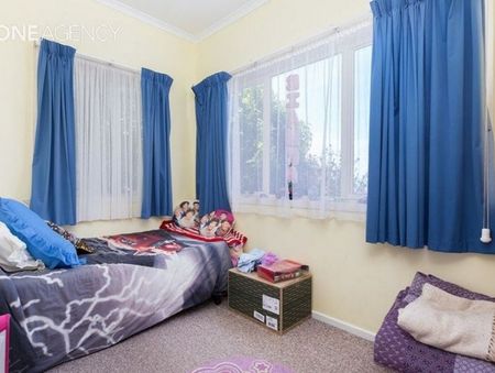 Low maintenance three bedroom home - Photo 4