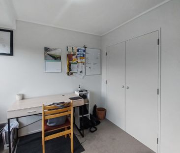 Private & Peaceful Three bedroom home! - Photo 4