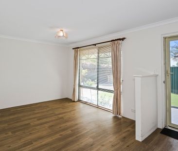 Charming 3-Bedroom Beachside Retreat. - Photo 1