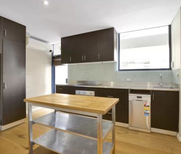 Premium Inner-City Apartment - Photo 2