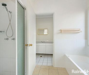 3 Bedroom House in Kirwan available now!! - Photo 4