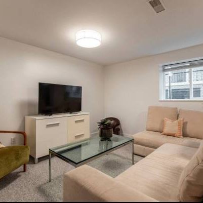 Fully Furnished Two Bedroom Suite, Short Term Rental - Photo 1