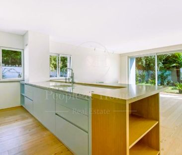 Monte Estoril. T2. Jardim e piscina privativos. Vista para o mar. - Photo 6