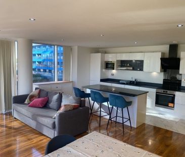 Room in a Shared Flat, Balearic Apartments, E16 - Photo 2