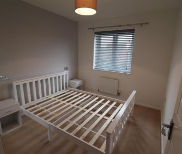 2 bedroom terraced house to rent - Photo 4