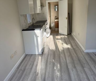 Studio Flat, Hendon Way, NW2 - Photo 5