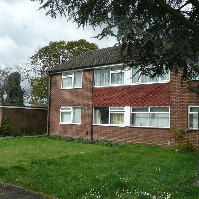 2 bedroom maisonette to rent - Photo 1