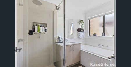 Stunning Family Home That Combines Comfort, Style, And Convenience - Photo 4