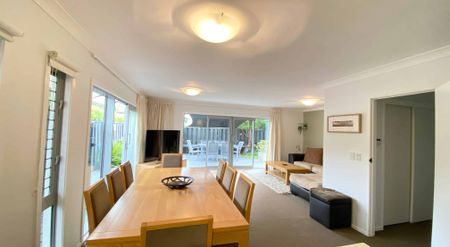 Fully Furnished two bedroom in Kohimarama - Photo 2