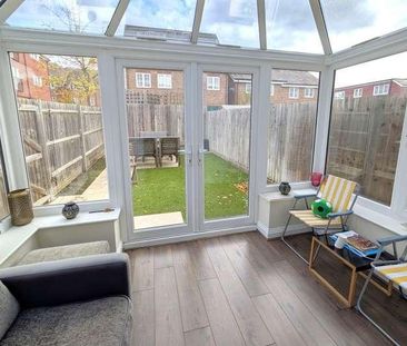 Woking, Surrey, GU21 - Photo 4