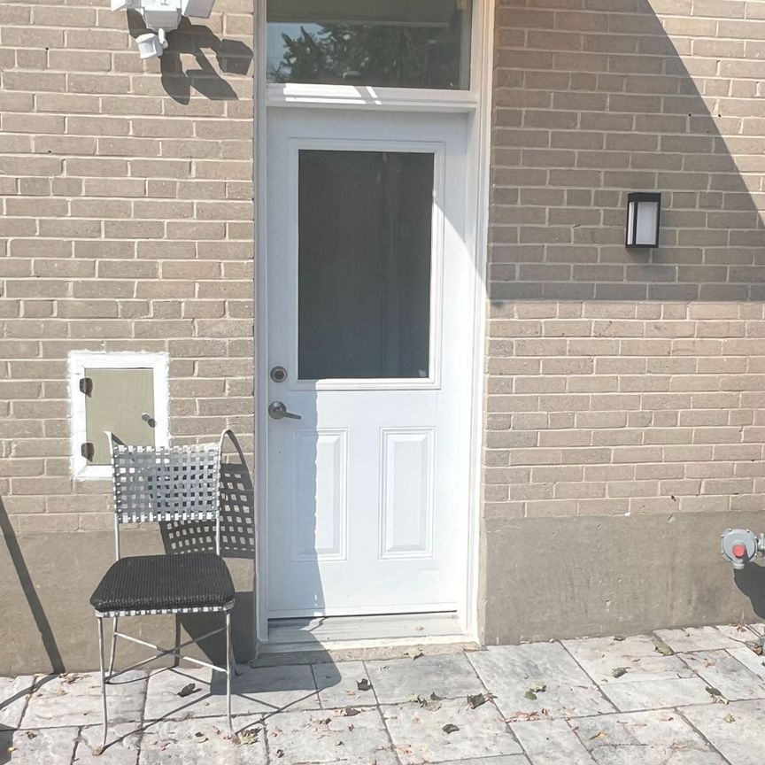 For Lease - 215 Browndale Crescent Unit# Bsmt, Richmond Hill, Ontario - Photo 1