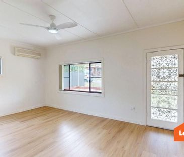 20 Laxton Crescent, Belmont North NSW 2280 - Photo 2