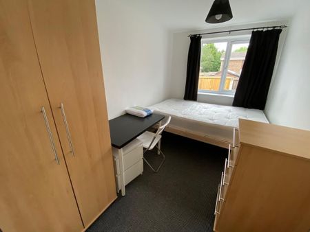 5 bedroom terraced house to rent - Photo 5