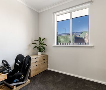 Modern Family Home in Safety Bay - Photo 2