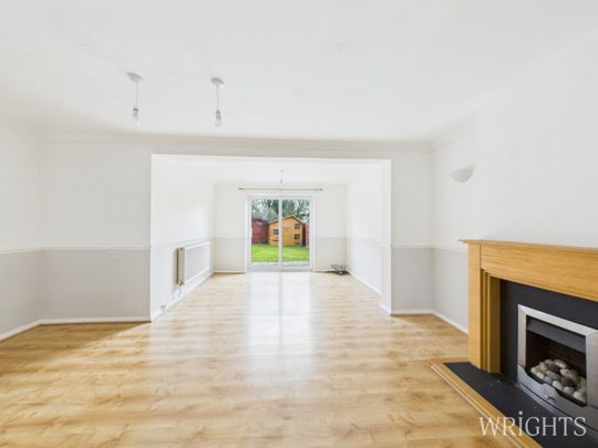 3 bedroom Mid Terraced House - Ferrier Road, Stevenage - Photo 1