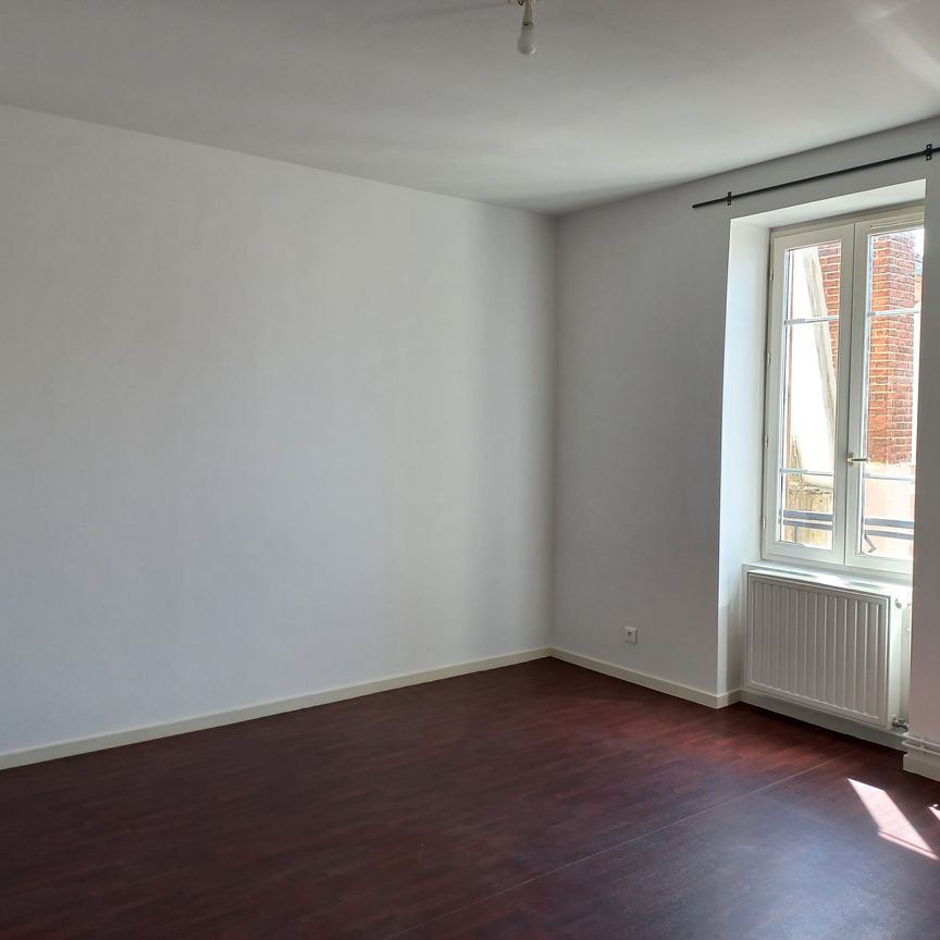 Location Appartement 1 pièce 27m² VICHY 03200 - Photo 1