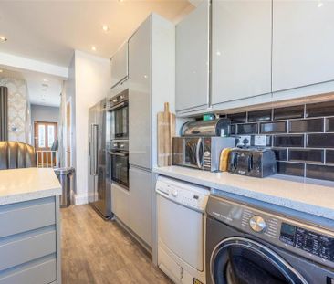 4 bedroom terraced house to rent - Photo 6