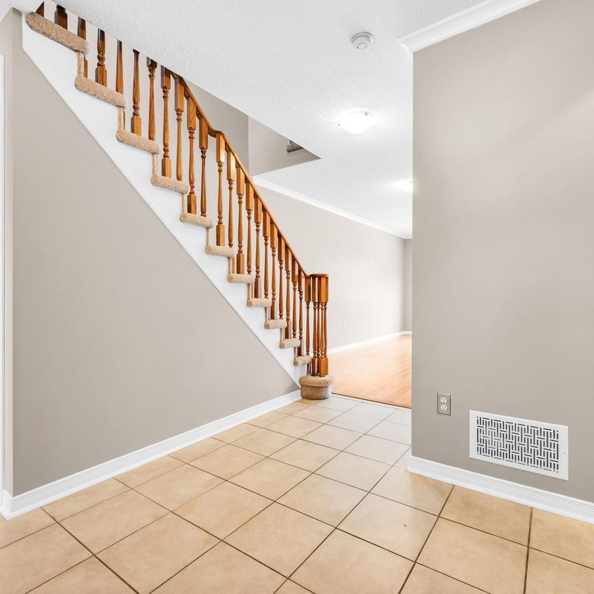 For Lease - 2493 Newcastle Crescent, Oakville, Ontario - Photo 1