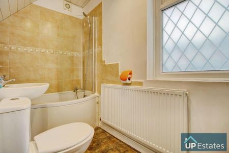 2 bedroom semi-detached house to rent - Photo 4