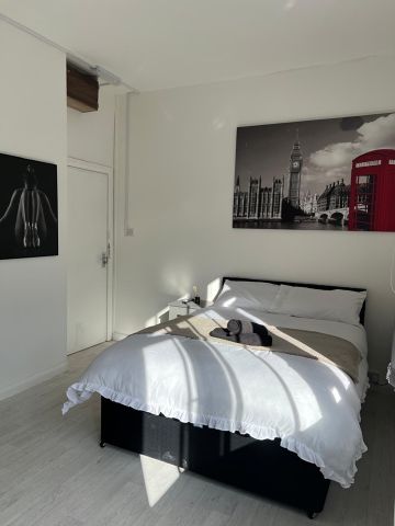 Studio Flat, Bristol Road, B5 - Photo 2