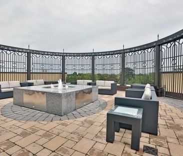 For Lease - 205 Lakeshore Road Unit# 305, Oakville, Ontario - Photo 3